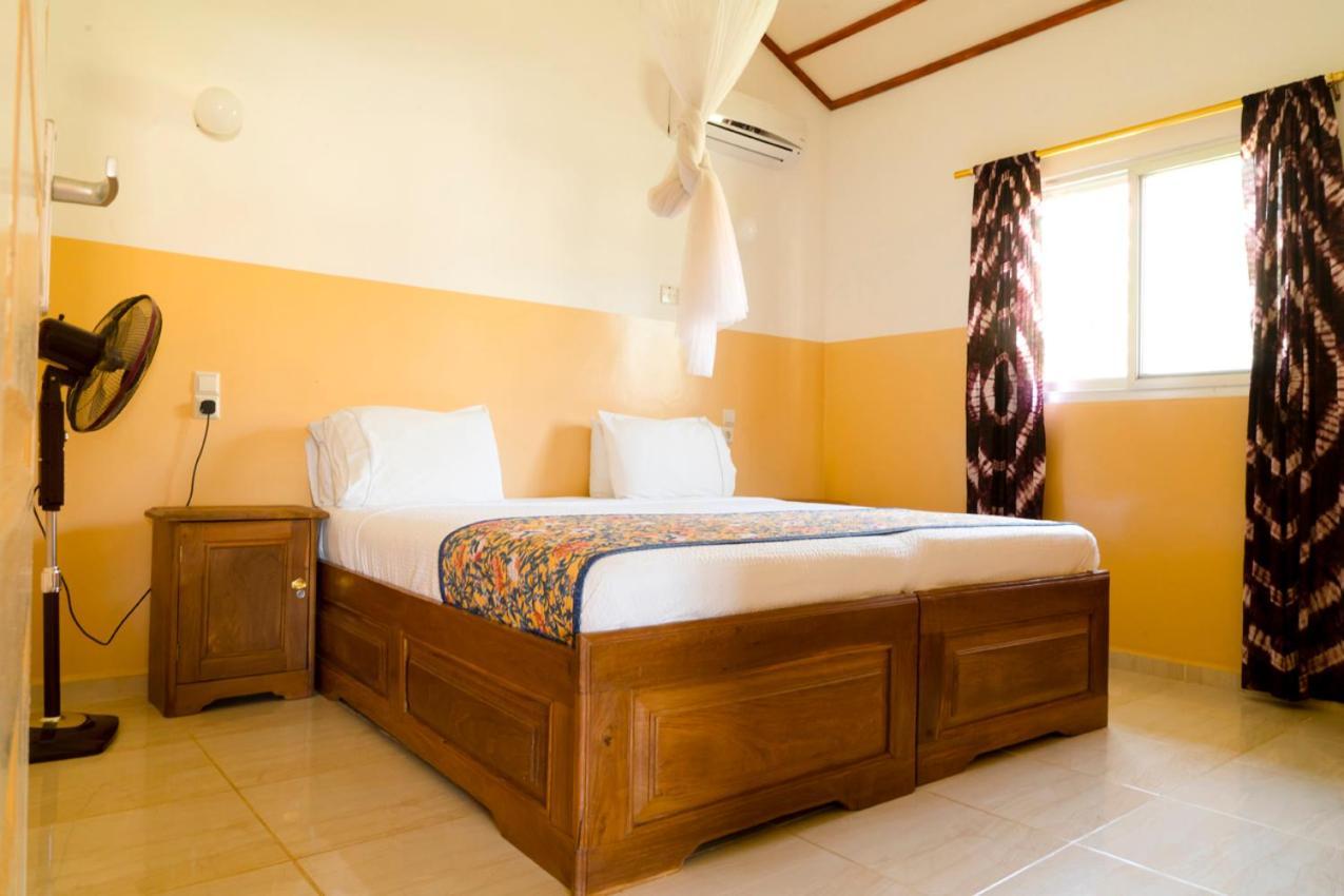 Kunta Kinteh Beach Complex Kotu Esterno foto