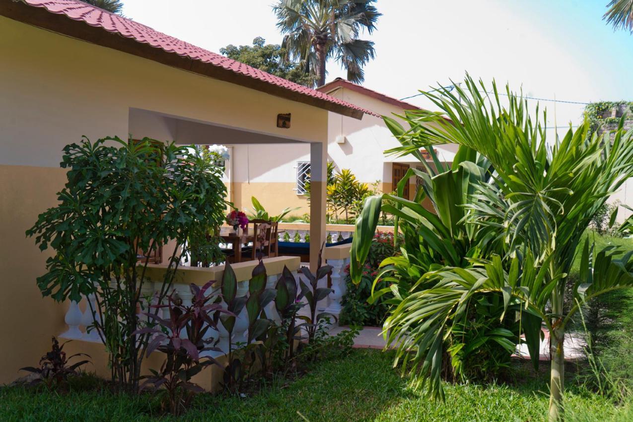 Kunta Kinteh Beach Complex Kotu Esterno foto
