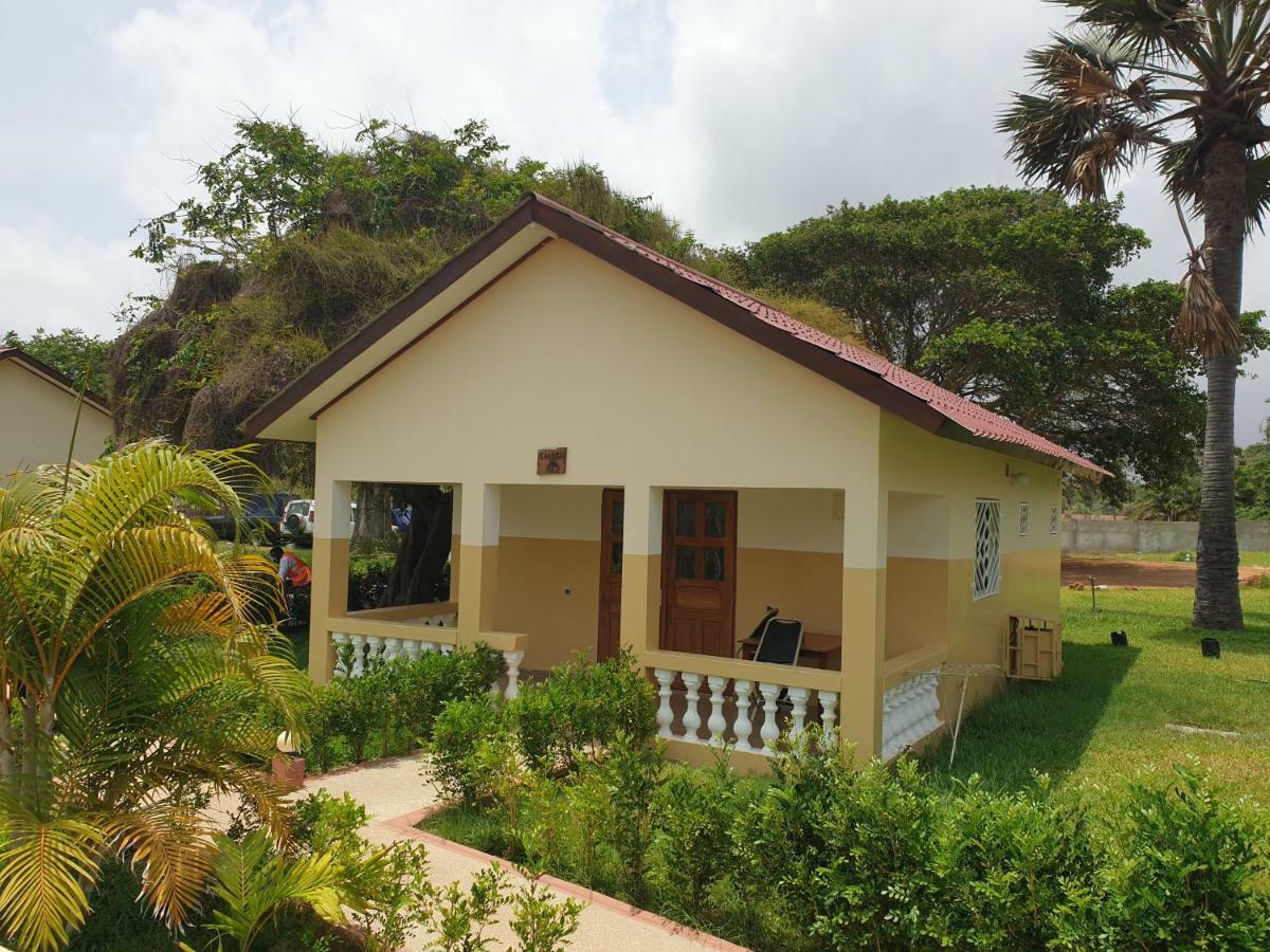 Kunta Kinteh Beach Complex Kotu Esterno foto